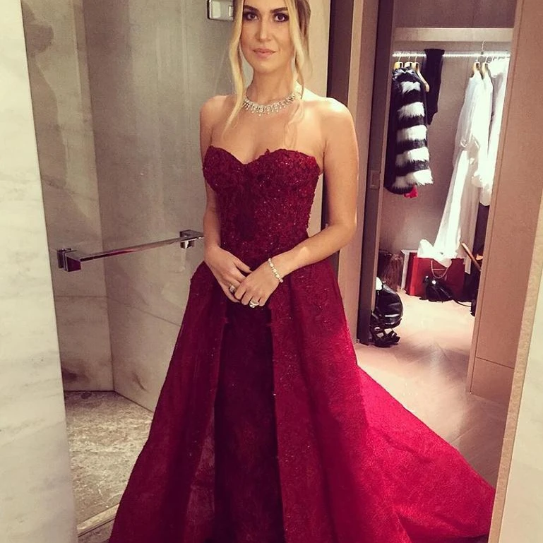 Beautiful Sequined Chinese Traditional Long Trail Detachable Red Wedding Dress