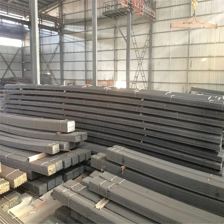 Q235B/SS400/A36/SS540 grade steel Galvanized cross arm / angle iron Angle