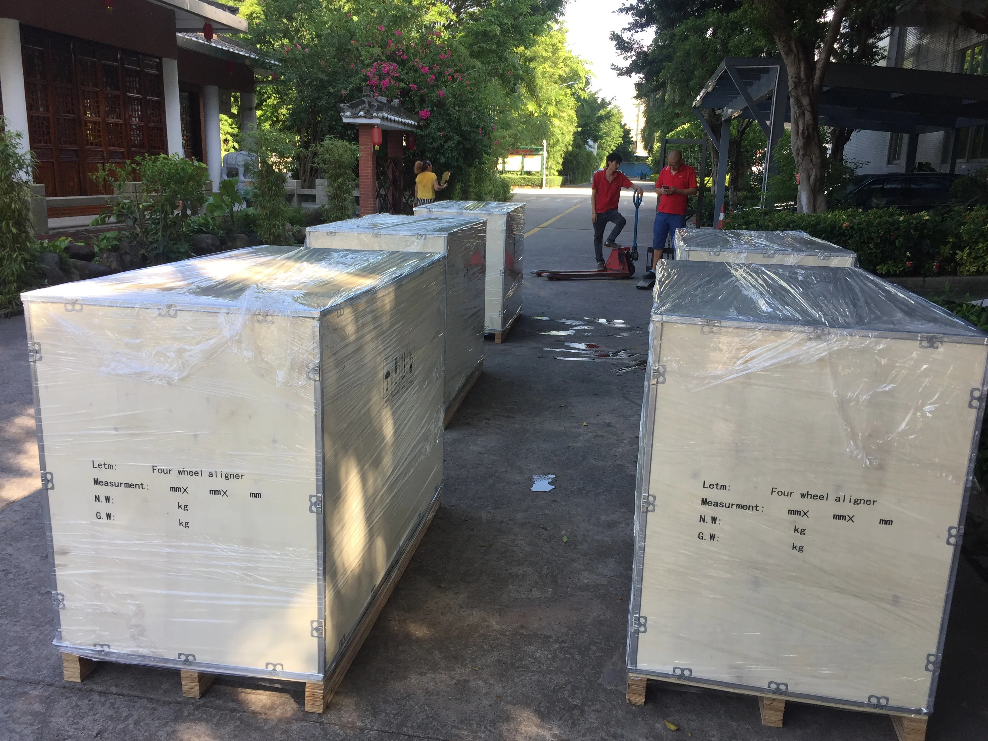 
MILLER provide tire shop big red 3d wheel alignment machine,led flash,5000000 pixel camera(ce certification) 