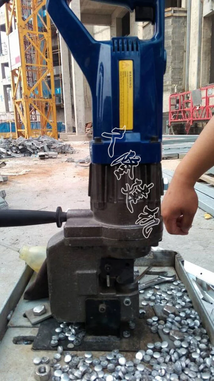 Customized Electric Hydraulic puncher tools portable single hole puncher mhp-20 steel Metal Hole punching machine