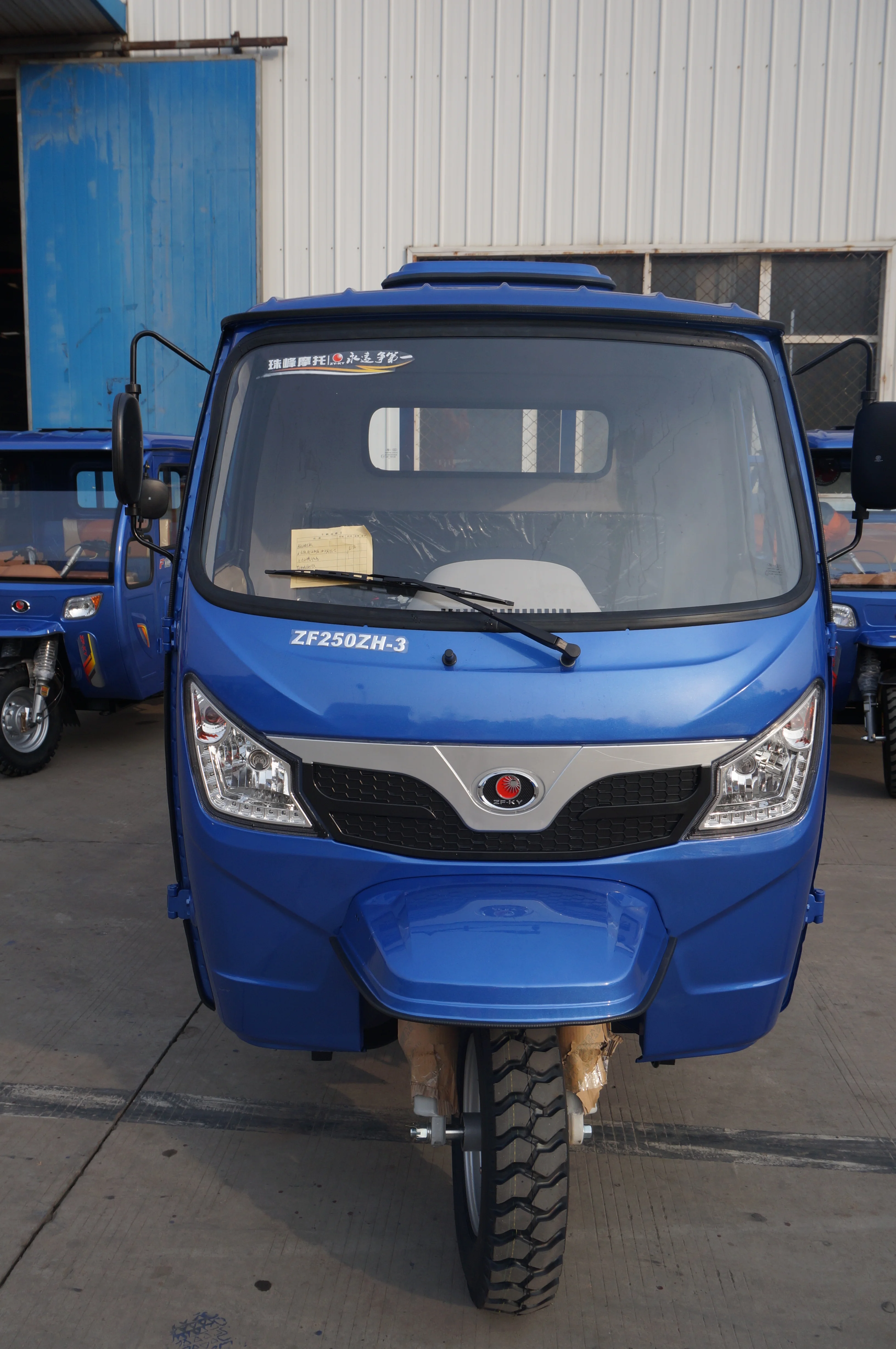 Chinese factory Foreign trade export new Semi Closed Carry cheap cargo tricycles for adults