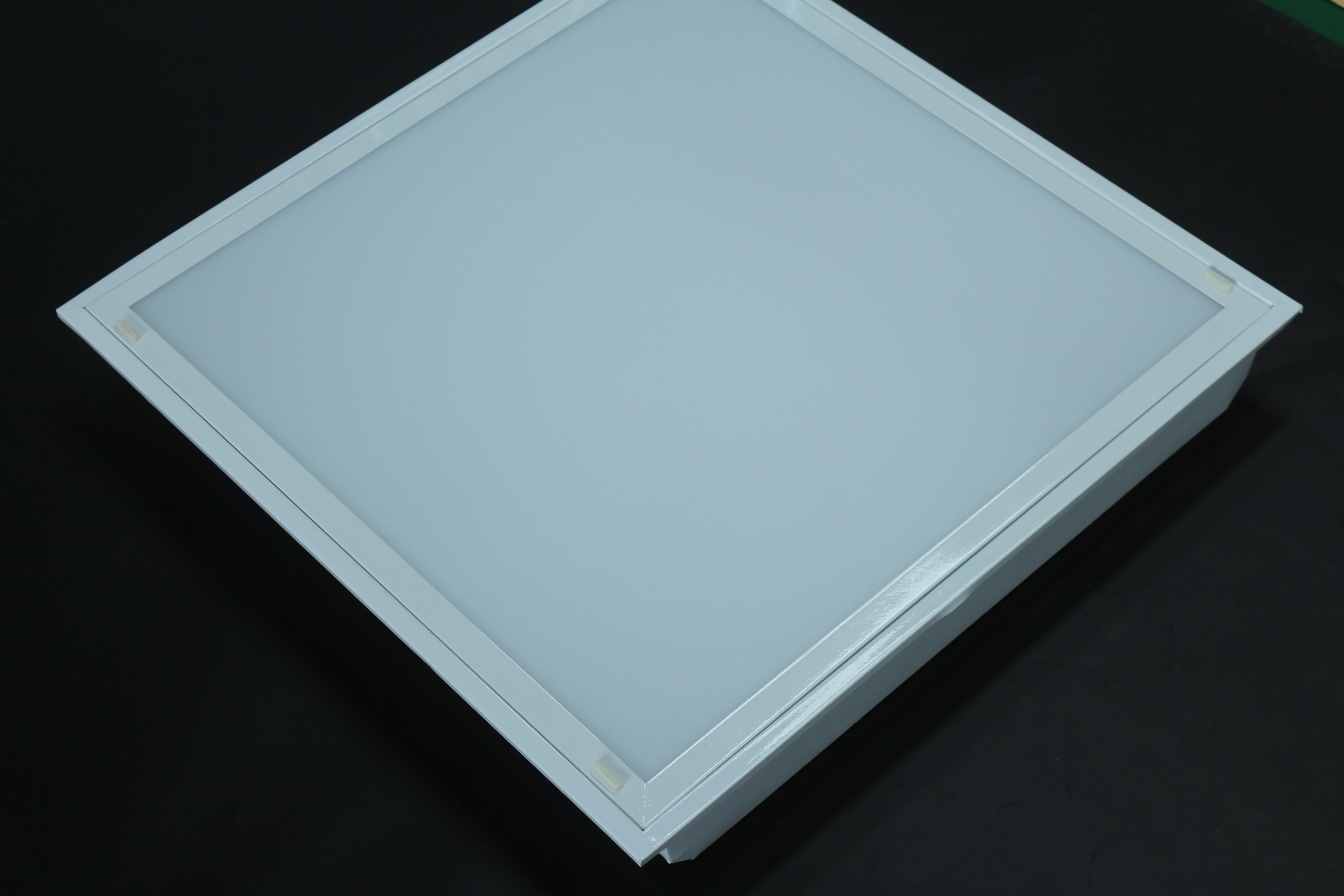 Hot sell 3*40w suspend led louver light fixture with 3 tubes led grille light for hospital