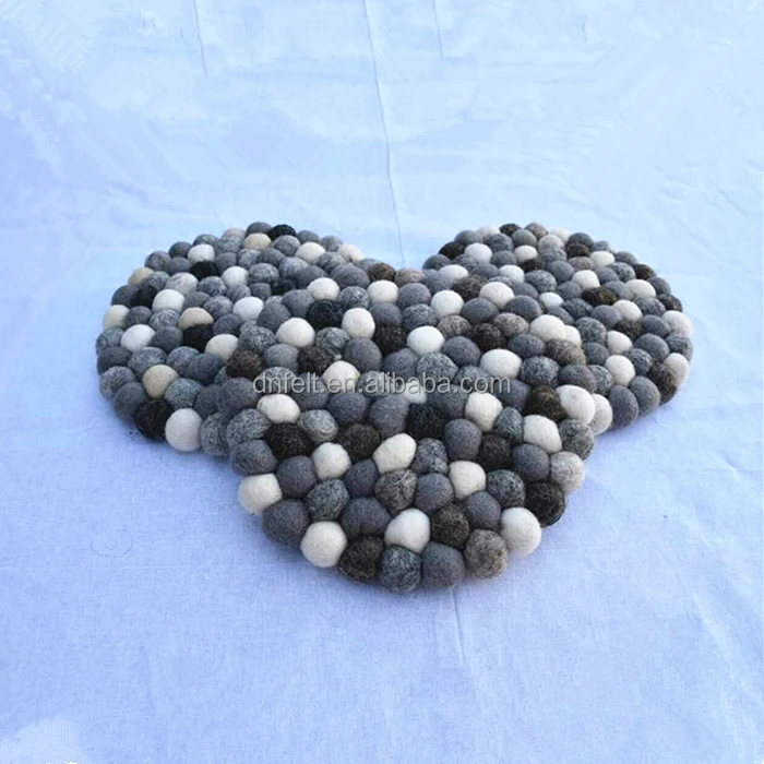 
100% nepal wool handmade wool felt balls for christmas decoration 