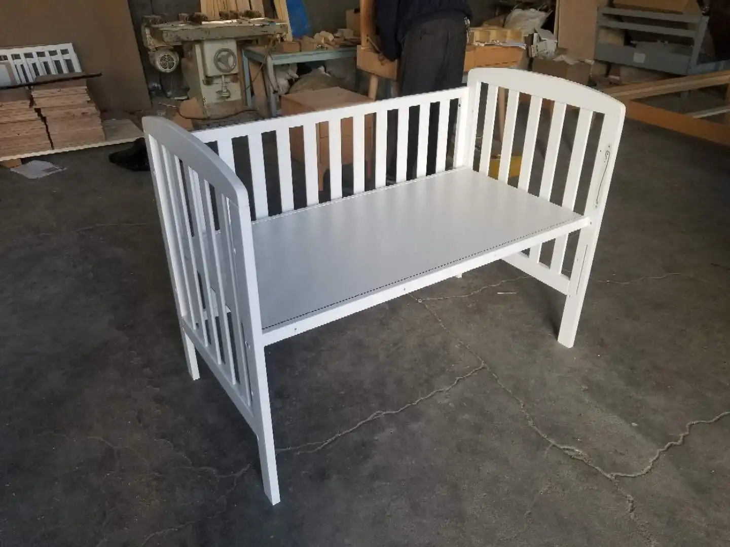 CJ-C032 China Unique Modern Solid Wooden Baby Cribs