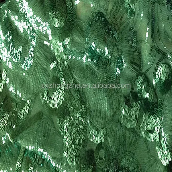 Ткань с вышивкой блестками