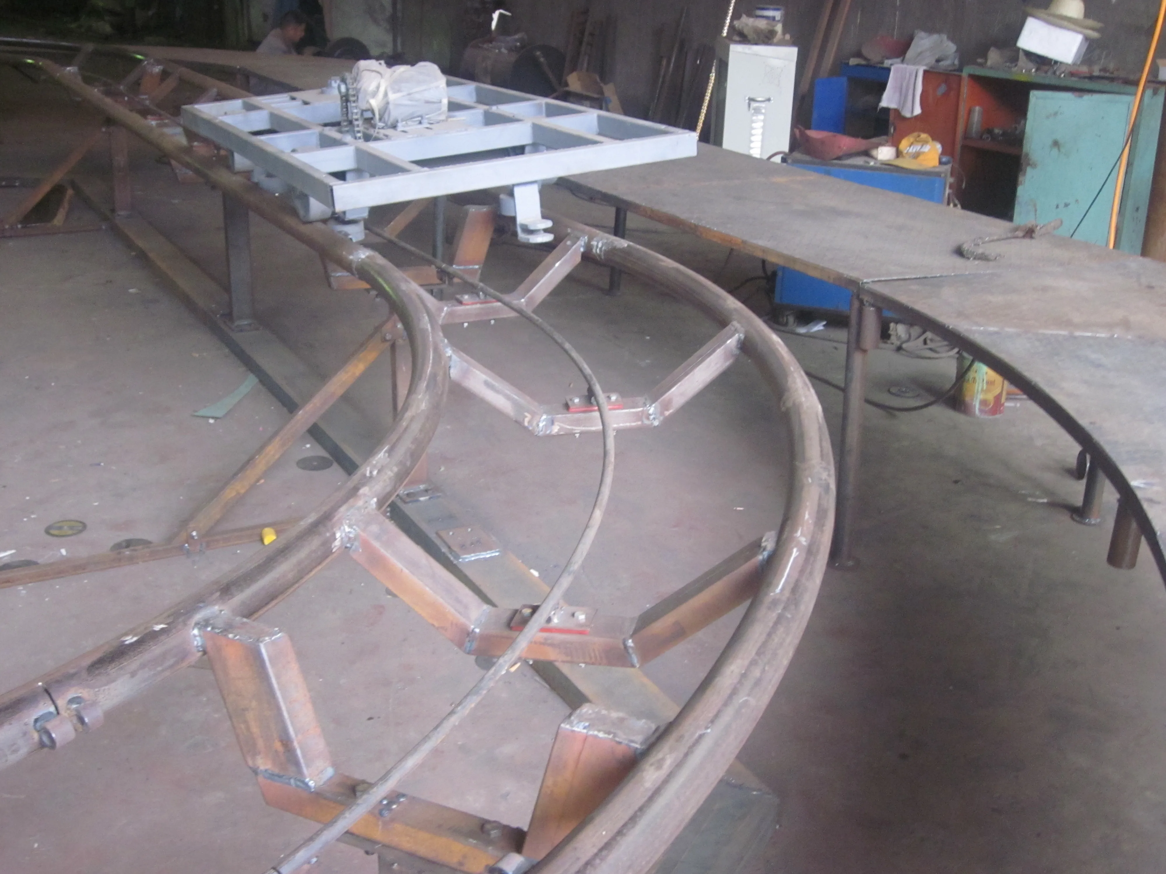 
Hot sales Outdoor Theme Park Rides Attractions Thrilling Track Rides Warm roller coaster 