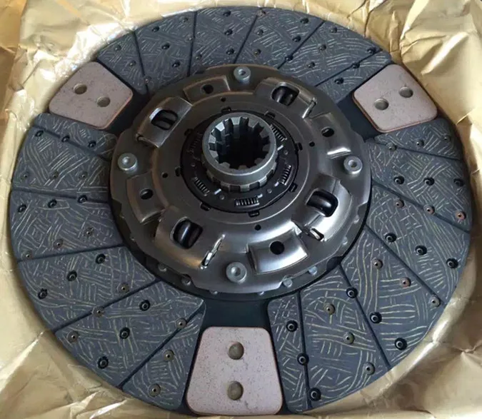 High quality truck bronze seco clutch disc with OEM VG114160020