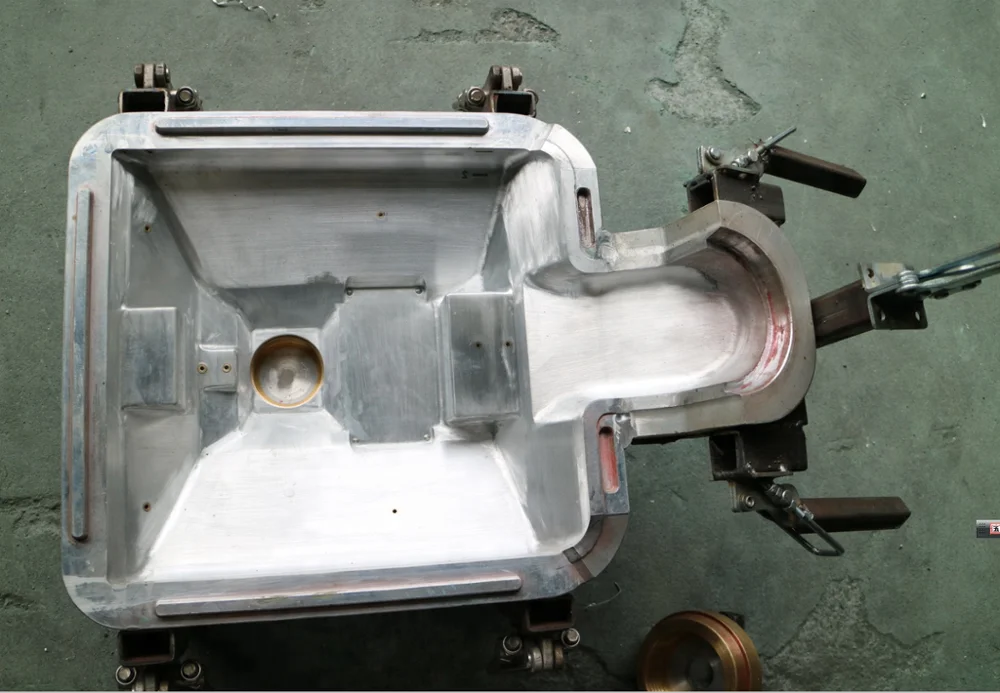 Fuel Oil Tank Aluminium Mould CNC Machining For Roto Moulded Agricultural Spraying Unmanned Aircraft