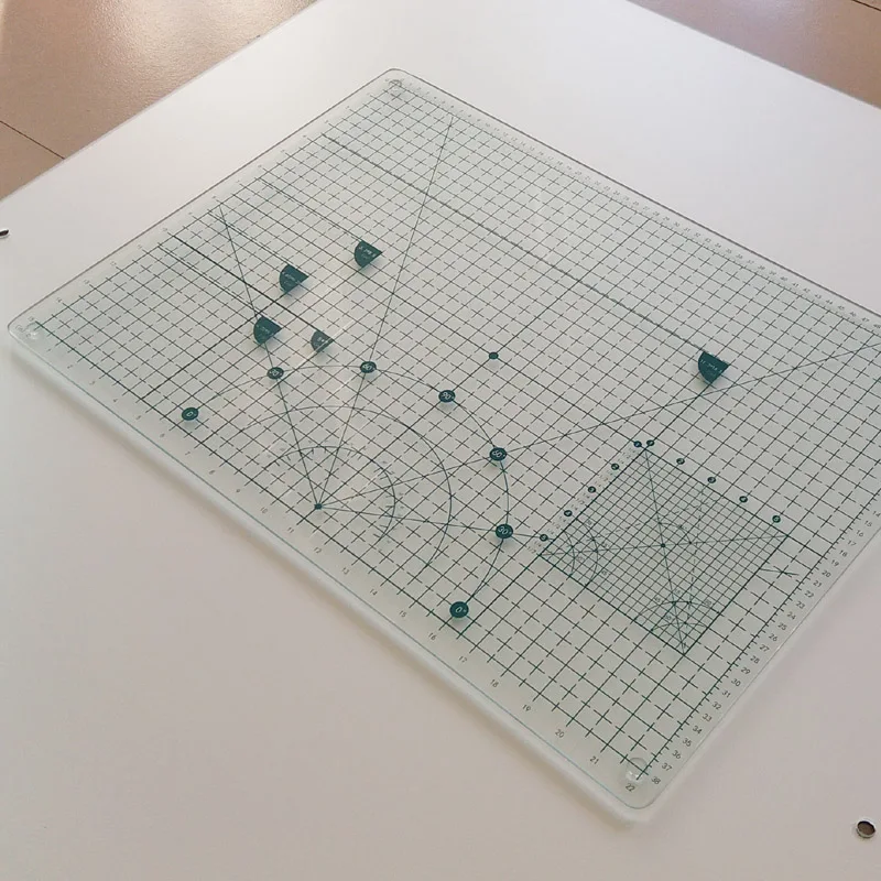 transparent  A2 silk screen printing tempered glass cutting mat with grid