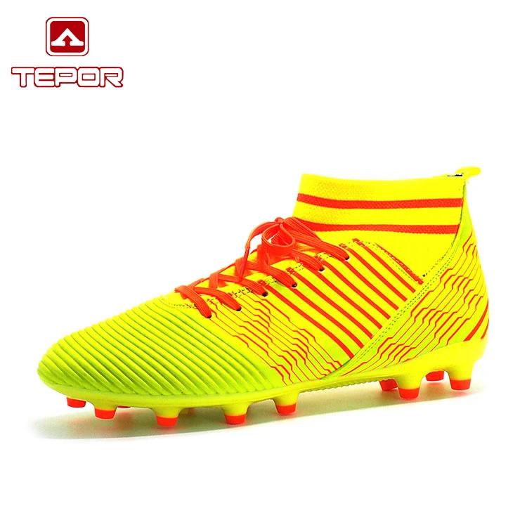 
2018 New Design Professional Spike Soccer Shoe 