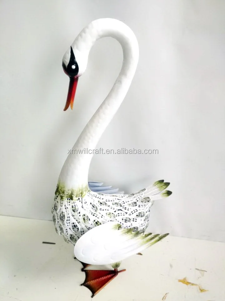 
outdoor garden decoration white Metal Swan 