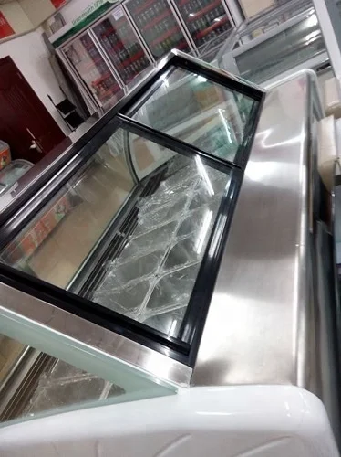 Curved transparent glass cover highlight display Ice Cream Freezer with CE