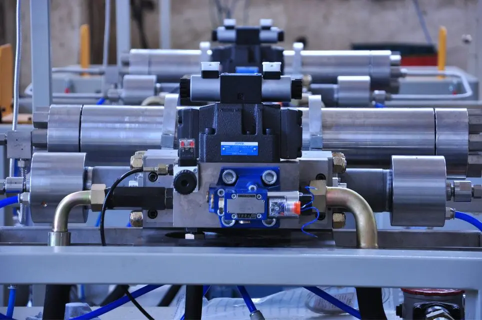 Laminated glass high pressure water jet cutting machine