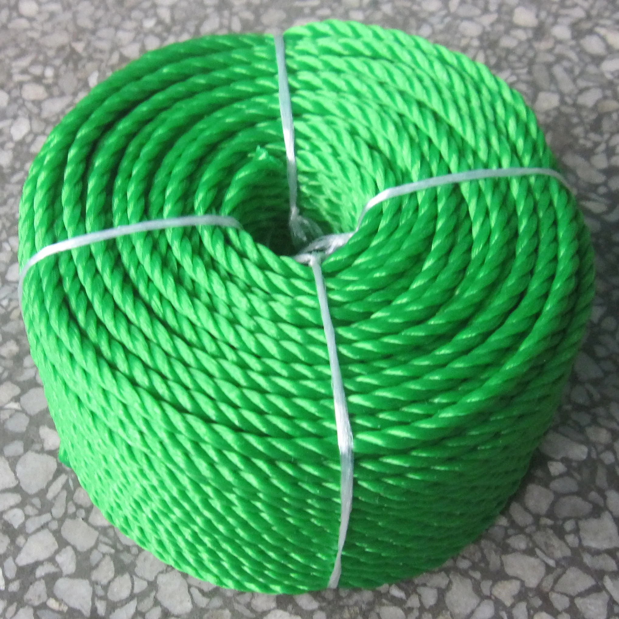 Cheap price 6mm*100yards  PE nylon rope  3 strands twisted rope for Africa