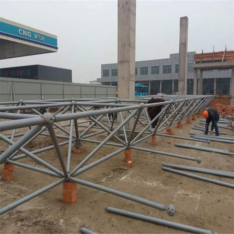 Bolt Ball Join Grid Shape Steel Structure Space Frame Roof Petrol / Gas Station Design