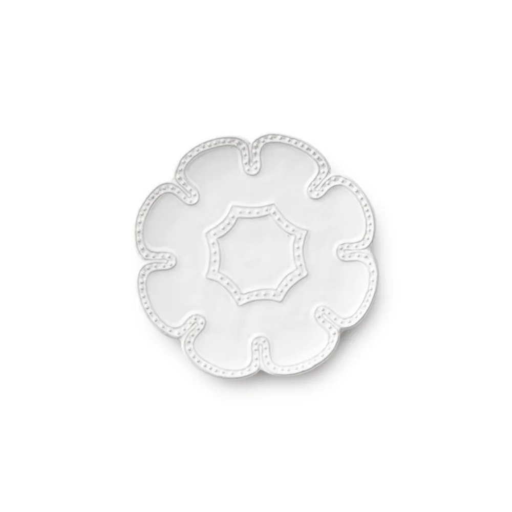 High Quality Porcelain Wedding Charger Plates Elegant Embossed White Dishes and Plates