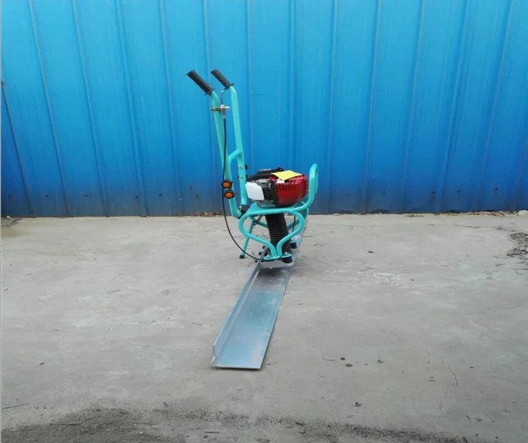 bulldog concrete power vibrating screed  4 stroke gas cement