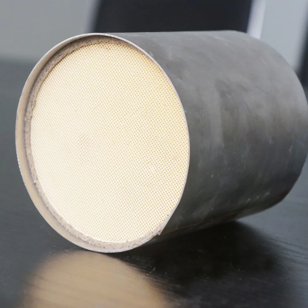 Three  way ceramic catalyst core coating with Euro 4 for petrol engine catalytic converter exhaust system