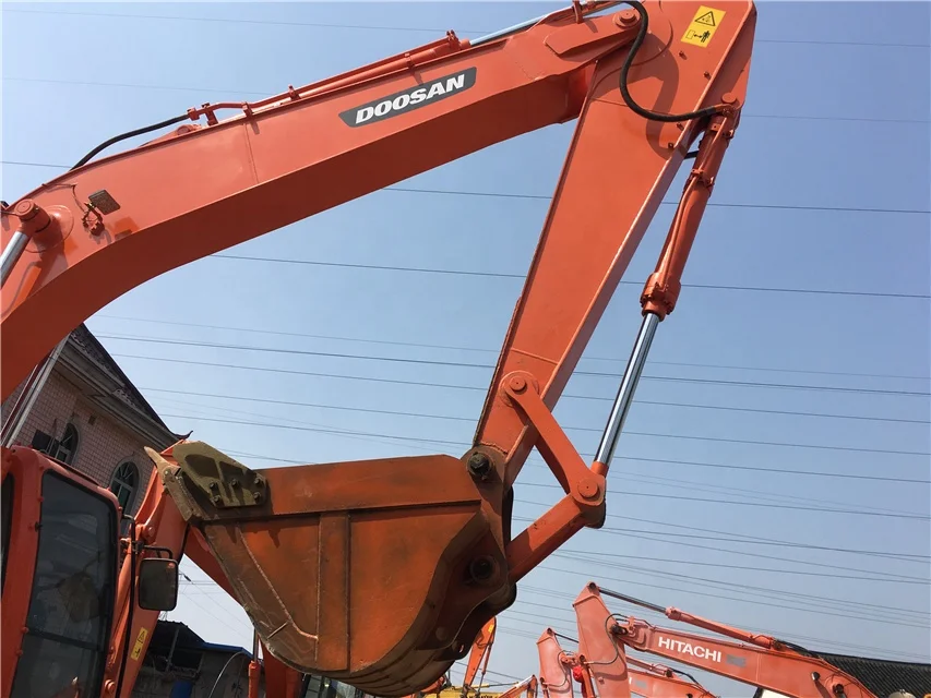 
Used Doosan excavator 210W-7 secondhand wheel excavator in working condition 