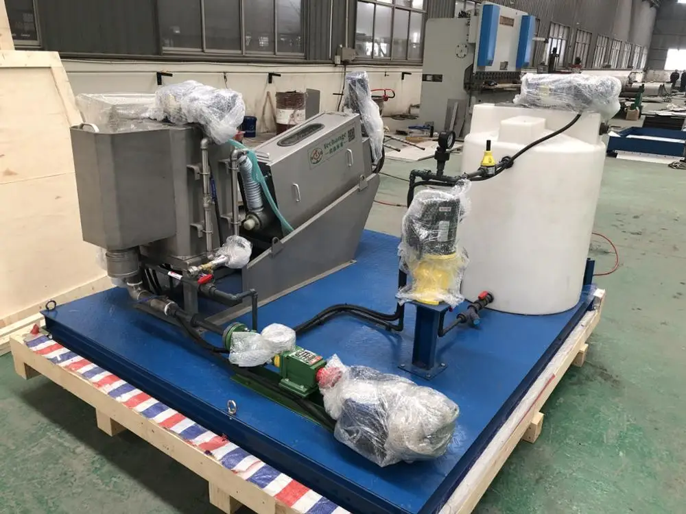 Automatic operation multi-disc screw press for wastewater treatment