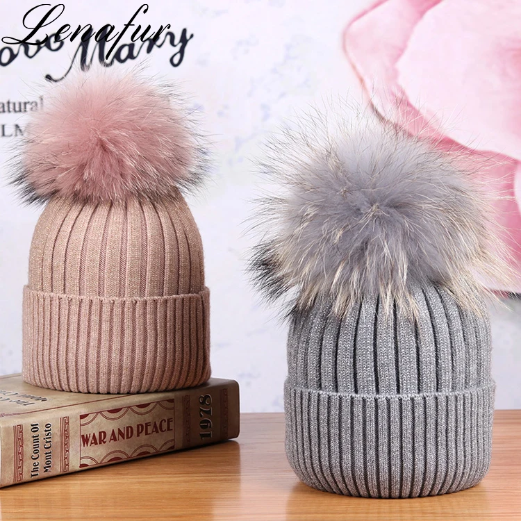 High quality female detachable raccoon pom pom warm winter fur hat