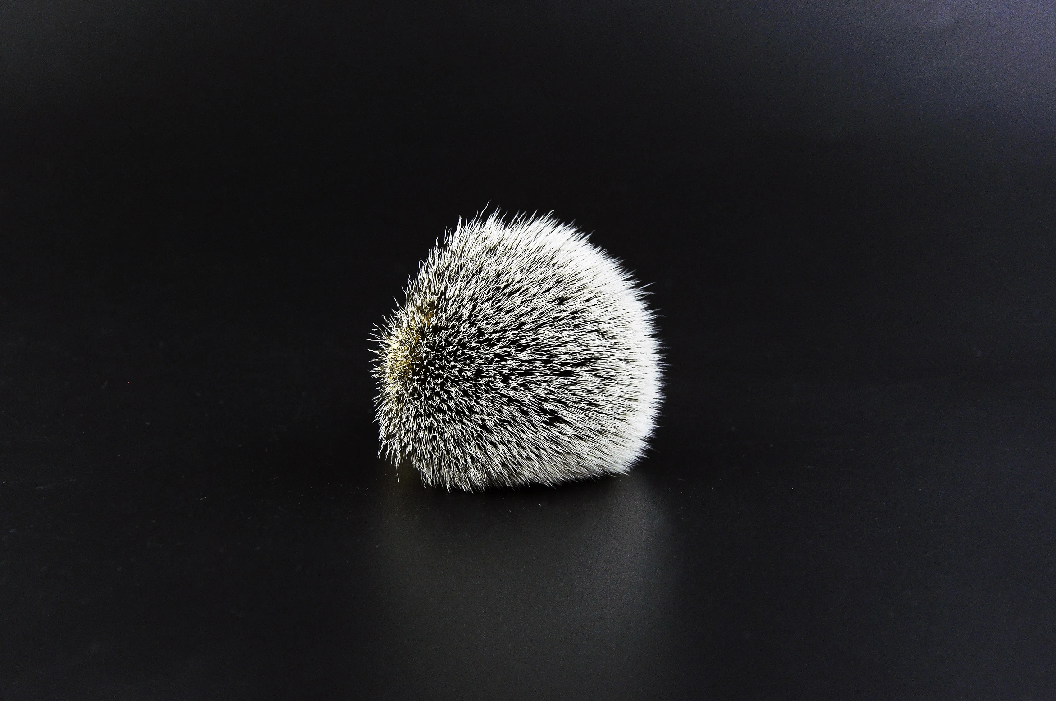 OUMO щетка-высококачественные синтетические волосы Трехцветная щетка для бритья