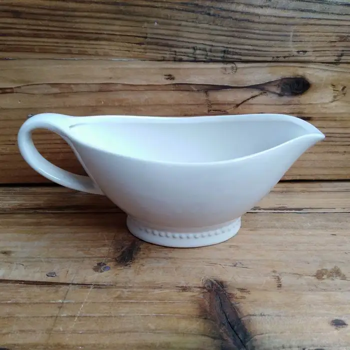 
Dehua ceramic juice cup white color with blackboard decal Juice Taste Sauce Boat Ceramic Steak Sauce Boat Juice Cup 