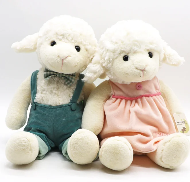 Плюшевые игрушки из овец с одеждой