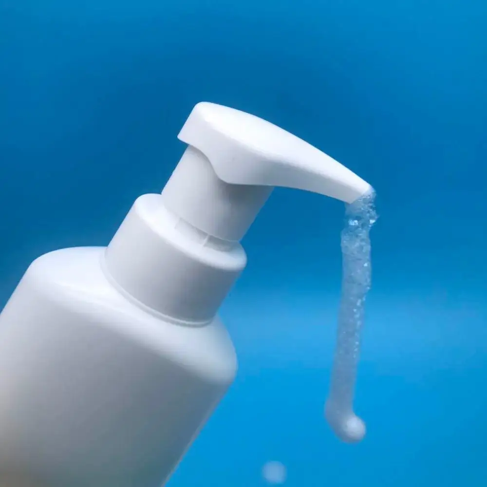 UKF11 squeeze foam pump with 210ml PP bottle,Special patented foam pump