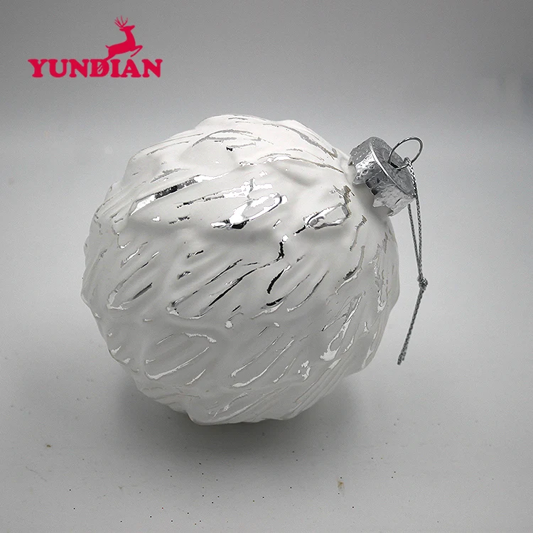 Factory Wholesale Promotional Personalized Round 8cm White Hanging Ornaments Christmas Glass Ball For Xmas Tree Decoration