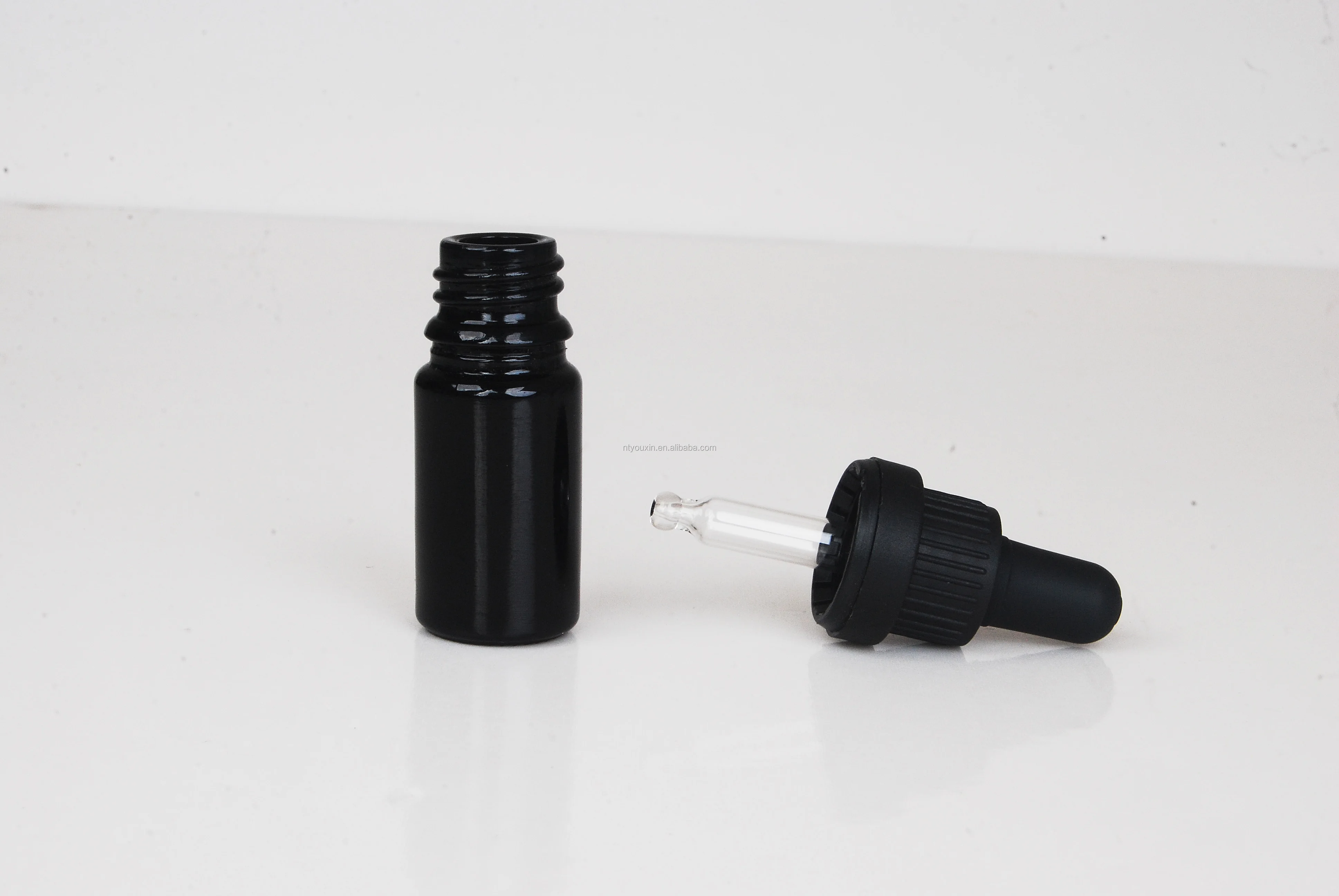 
Empty 10ml black essential oil glass bottle for essential 