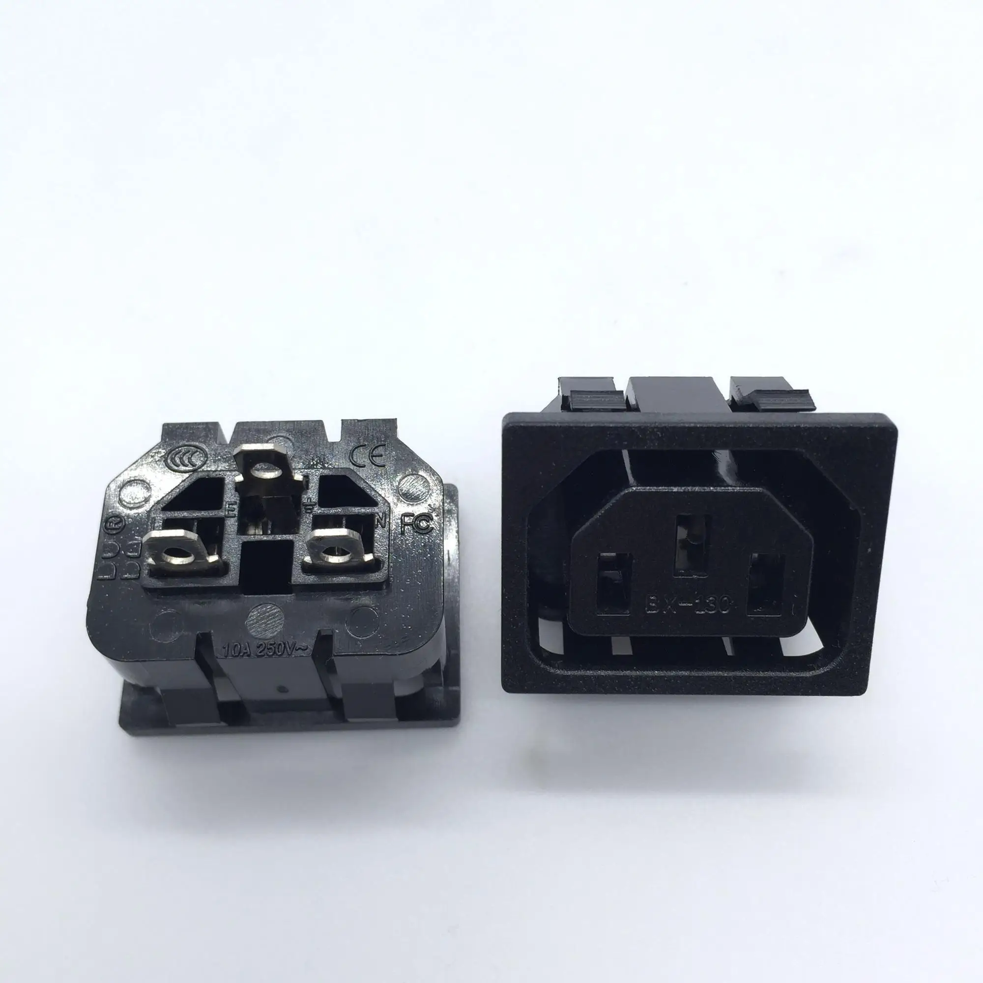 snap in type iec 320 power c13 female connector socket 250V 10A