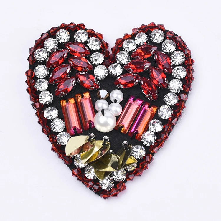 Yongze acrylic rhinestone heart embroidery iron on patches brand beads