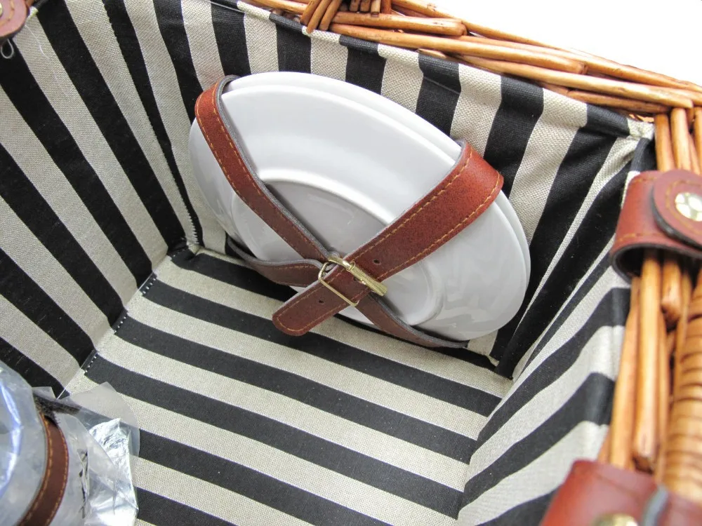 
wicker picnic basket for 2 person 