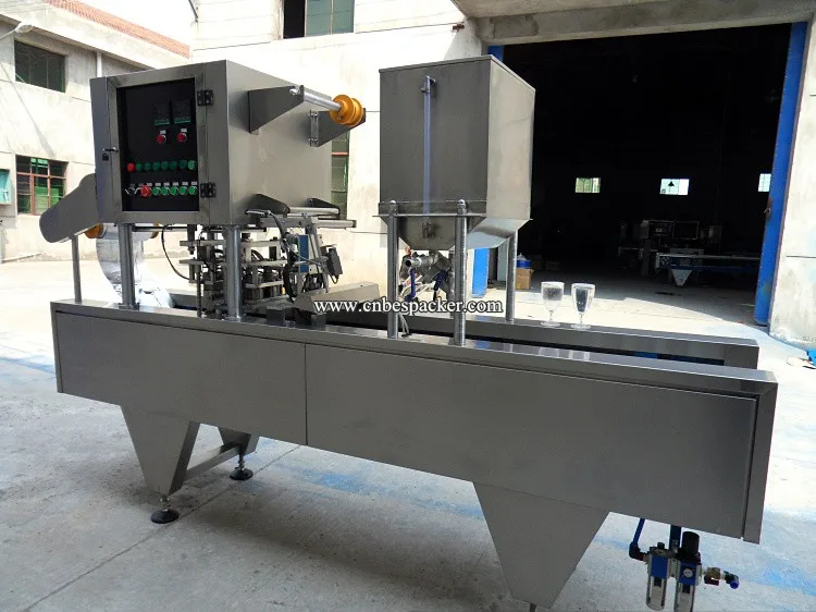 Automatic marmalade cup filling and sealing