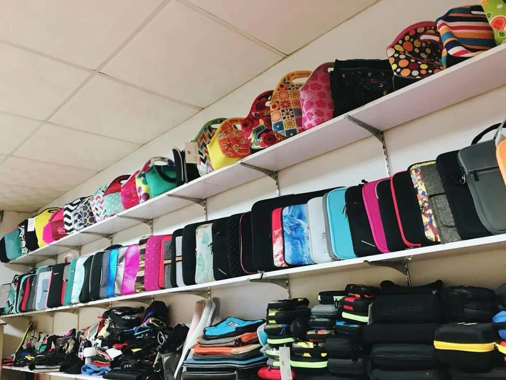 Cheap Bottle Cooler Custom Logo Printed Neoprene Can Cooler With Lanyard Can Coozies