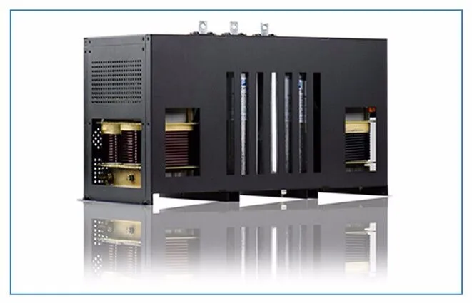 Low voltage capacitor bank panel with Thyristor switch