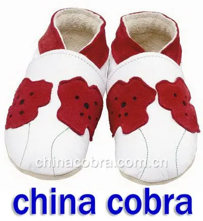 
CnCobra top quality well sold newest popular design 100% genuine cow leather baby shoes baby soft sole slippers 