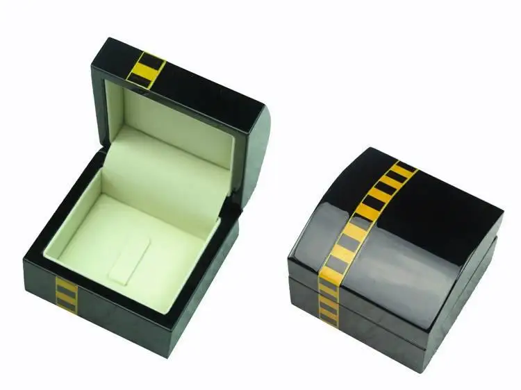 Painted Stock Solid Wooden Box Wholesale,High Quality Luxury Wooden Jewellery Box,Custom Black Shiny Lacquer MDF Wooden Gift Box