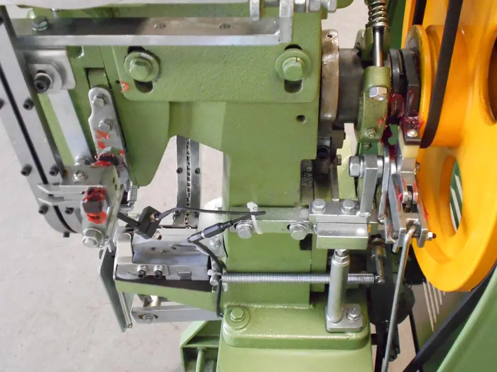 CD high quality full automatic button machine