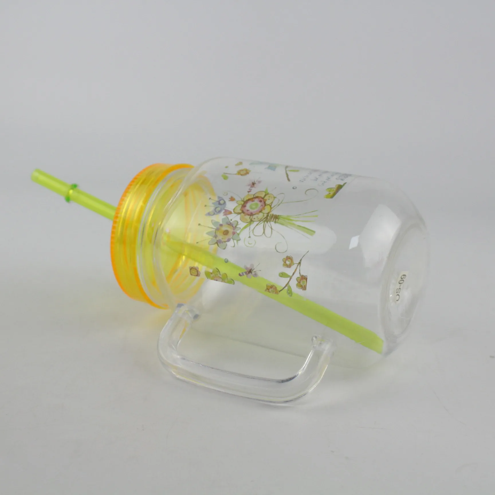 Round Shape Mason Jar with Plastic Straws. 18 Oz. Each. Old Fashion Drinking Glasses - Pack of 4.