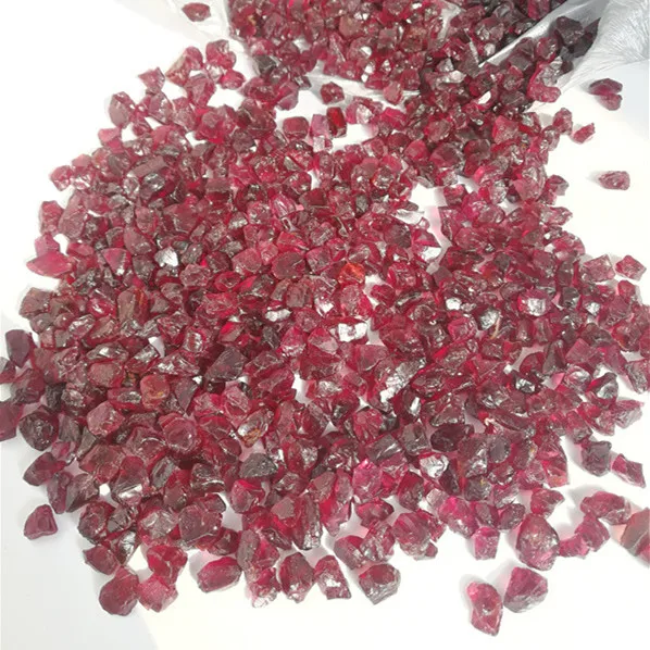 Wholesale natural unpolished quartz raw gemstone red crystal garnet rubble