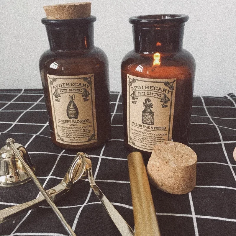 2018 New Home decorative luxury soy wax glass jar scented candle with lid