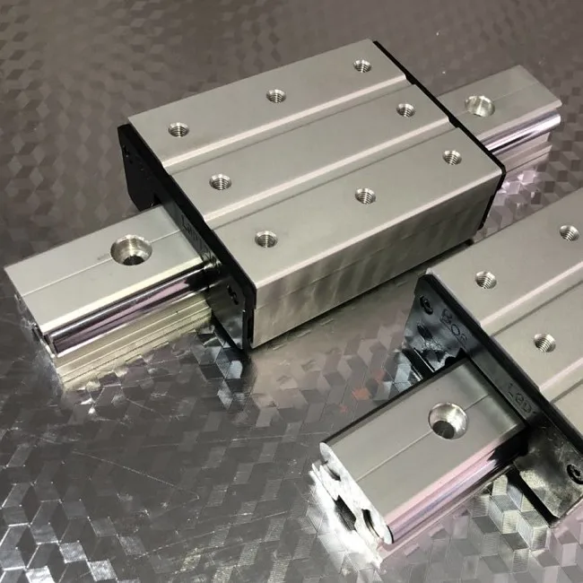 Dual Shaft Rail Roller Linear Guide Rail With Linear Roller Carriage LGD12