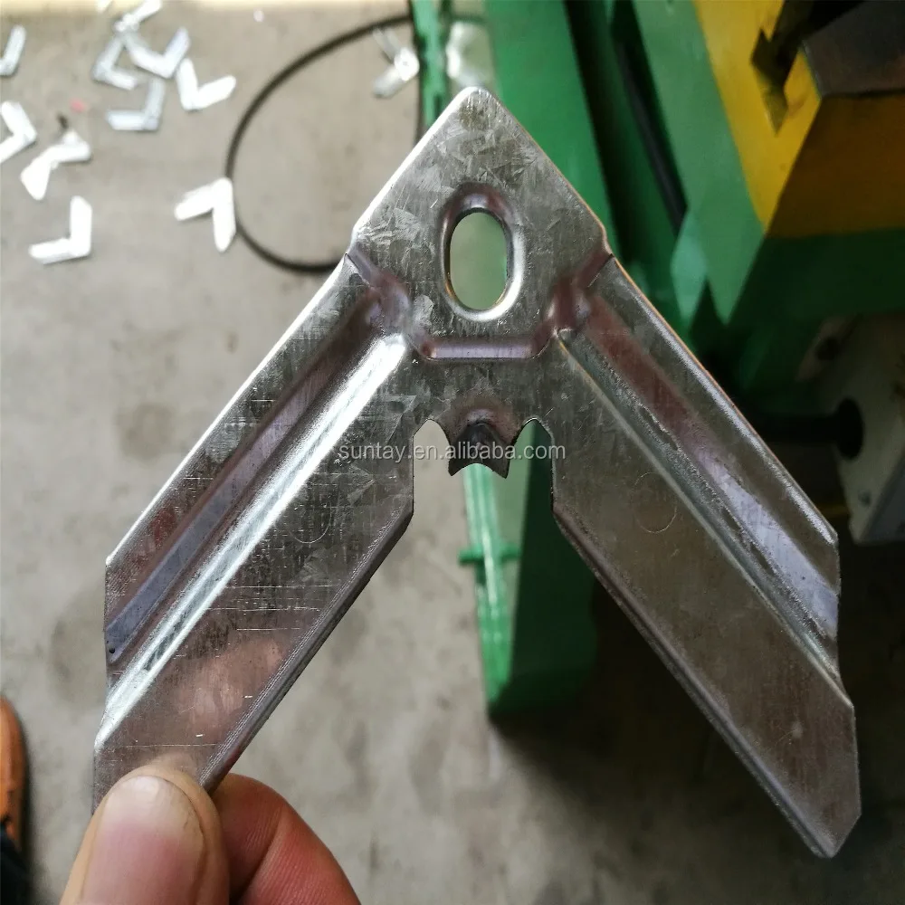 punching machine making TDF flange corner with dies