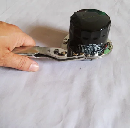 Handcuff-type craftsman universal oil filter wrench for sale