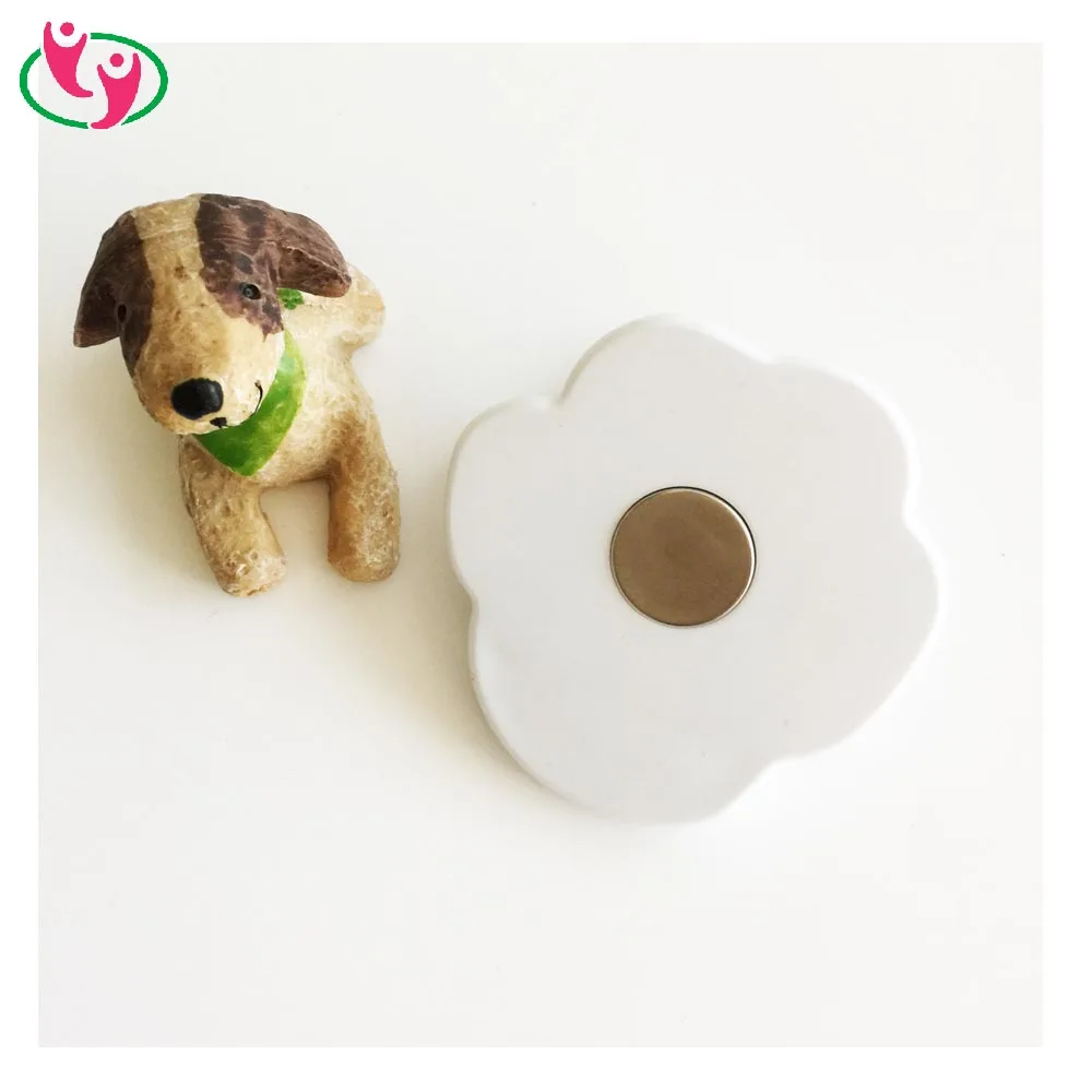 
Fancy Dog Paw Shaped Fridge Magnetic Clip 