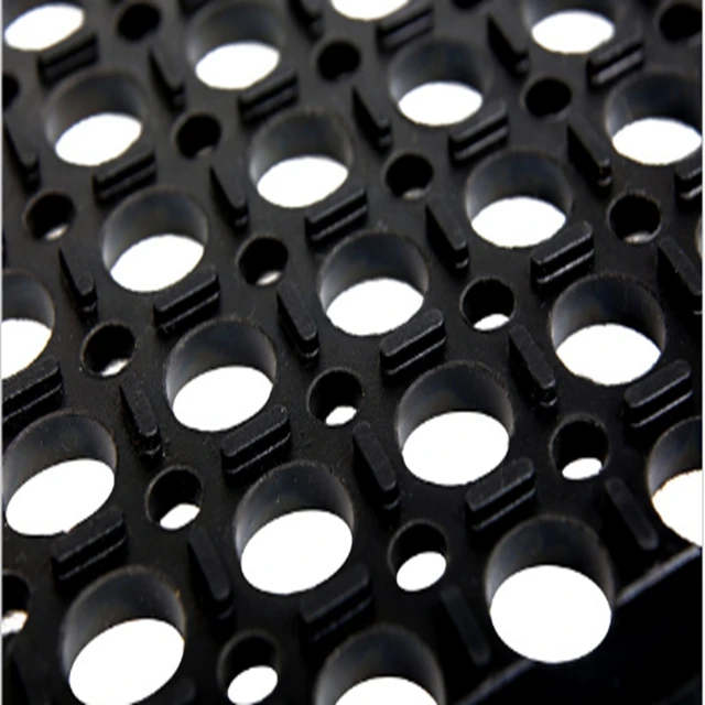 Оптовая продажа продуктов онлайн пористых резиновых ковриков для коров в