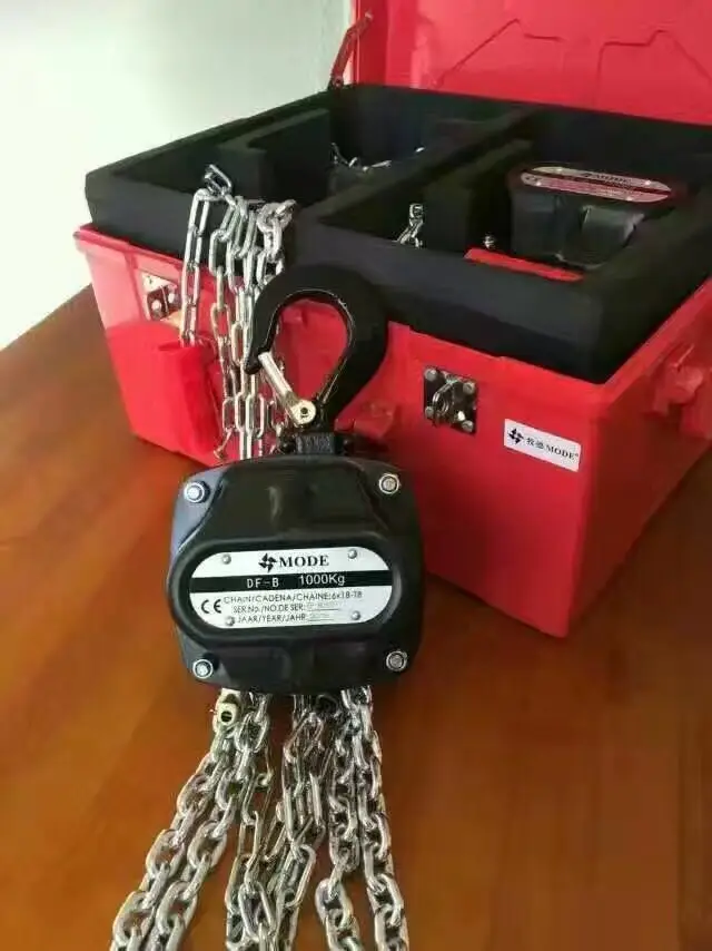 LX8 099 Manual Chain hoist with the lightest hand pulling force with galvanized chain