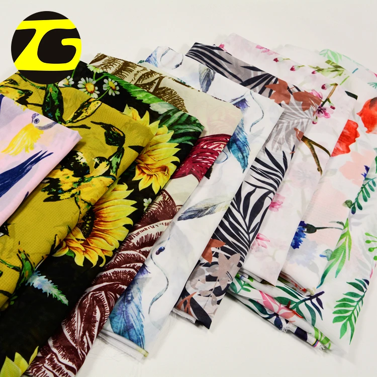 Китайские поставщики Изготовление платьев 100 г/кв. М полиэстер итальянская Цветочная шифоновая ткань с цифровой печатью